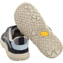 Primigi ~ LowCut Vibram + Gore-Tex ~ Grey