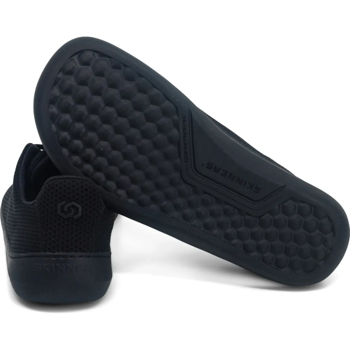 Skinners ~ Globetrotter II LowCut Sneaker ~ True Black