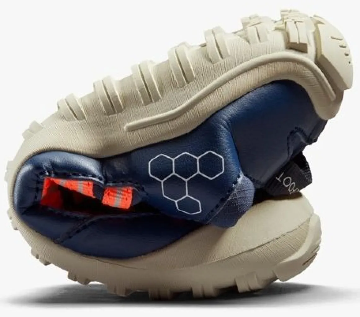 Vivobarefoot |p ~ Explore AT ~ Outer Space